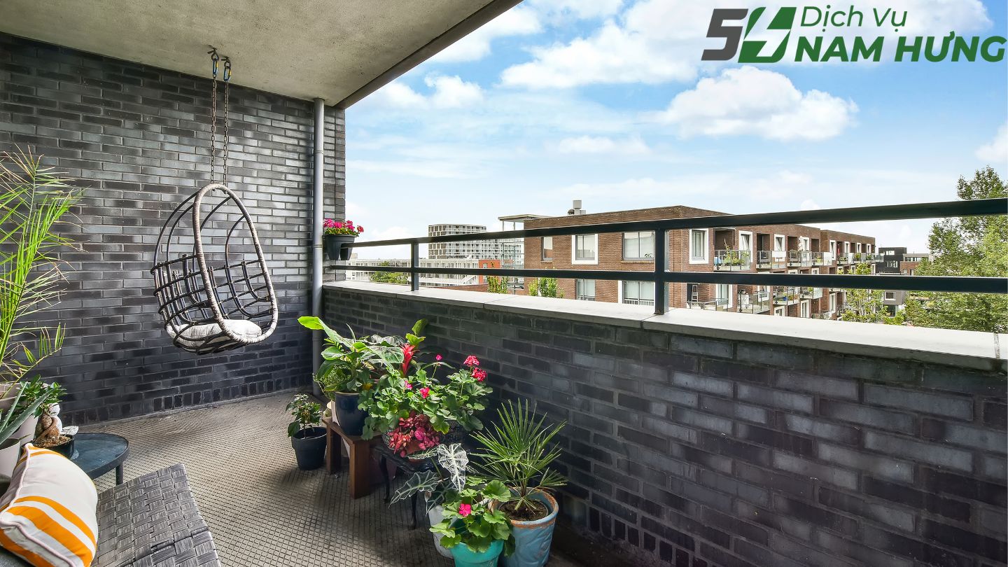 Cách Thiết Kế Ban Công Hợp Phong Thủy Bạn Nên Biết 2 Cách xác định hướng thiết kế ban công hợp phong thủy