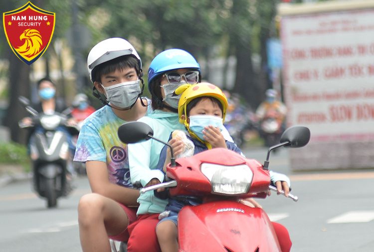 9 Cách Phòng Ngừa Hen Phế Quản Trong Mùa Lạnh 3 Che kín miệng, mũi khi đi ra ngoài để phòng ngừa hen phế quản